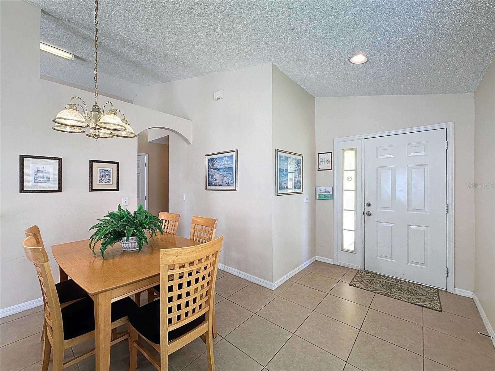 Image 4 of 81 For 2649 Hemingway Avenue