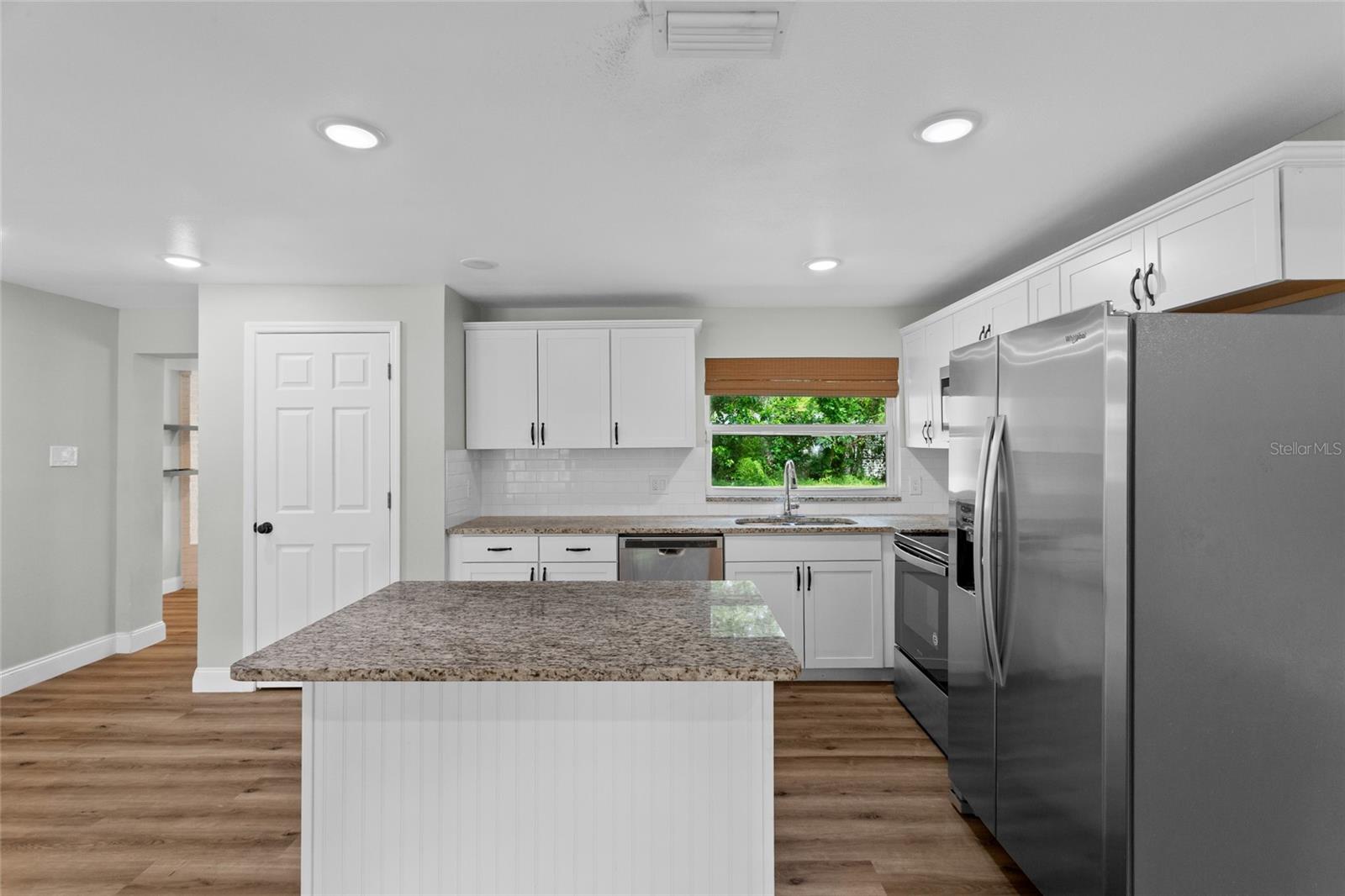 Image 10 of 28 For 1800 Banyan Street