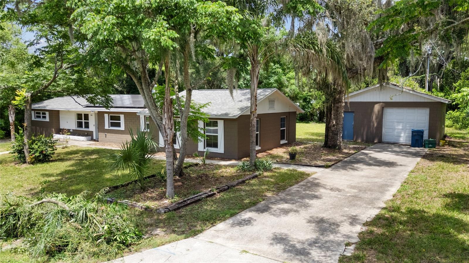 Image 3 of 28 For 1800 Banyan Street