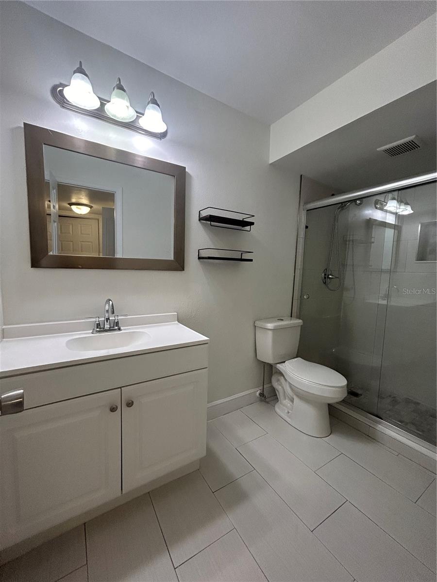 Image 6 of 25 For 4115 Semoran Boulevard 16
