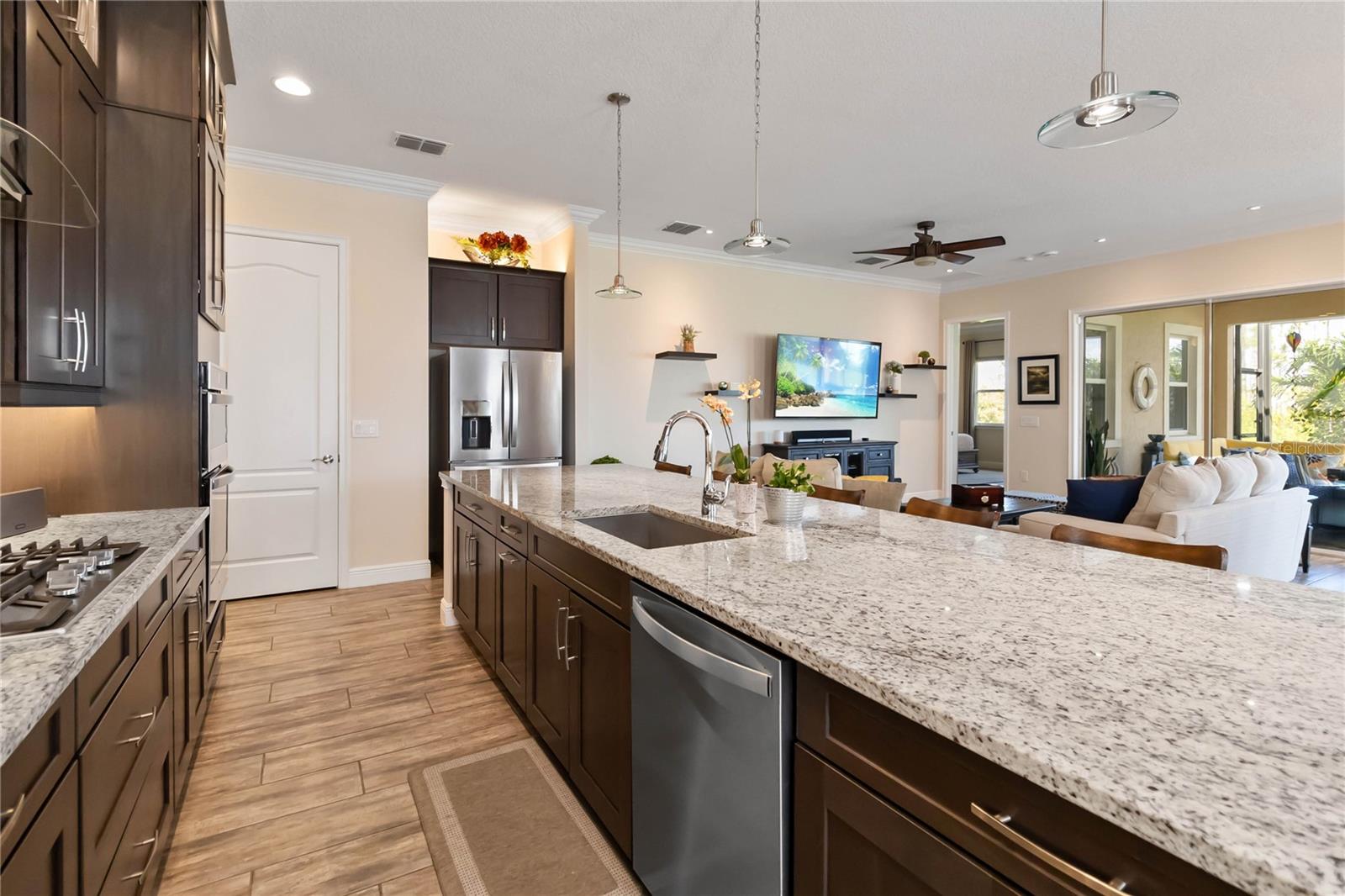 Image 18 of 71 For 2736 Southland Street