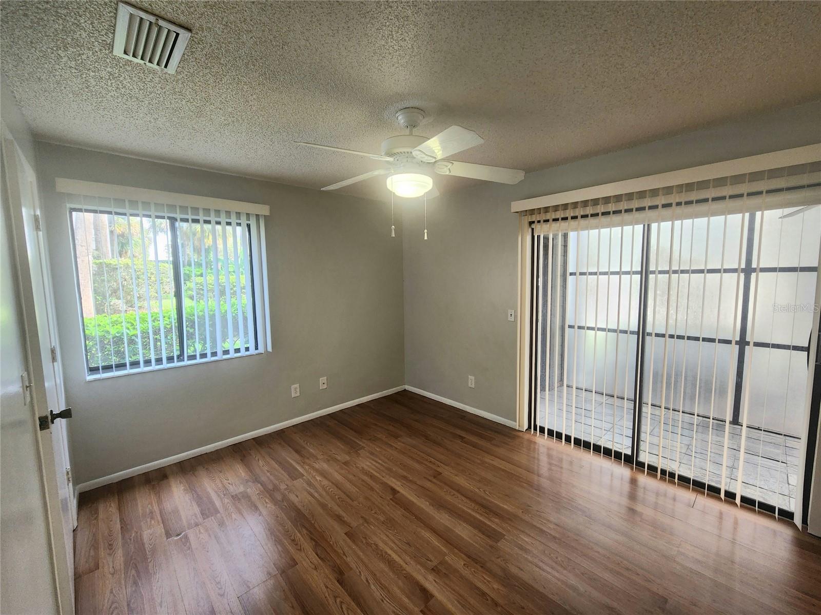 Image 5 of 11 For 2608 Oak Park Way 104