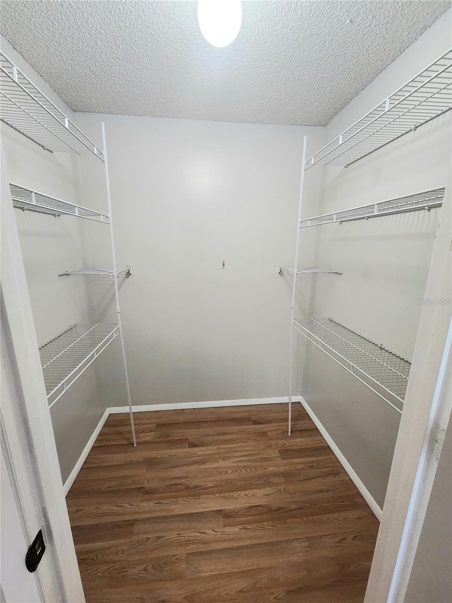 Image 6 of 11 For 2608 Oak Park Way 104