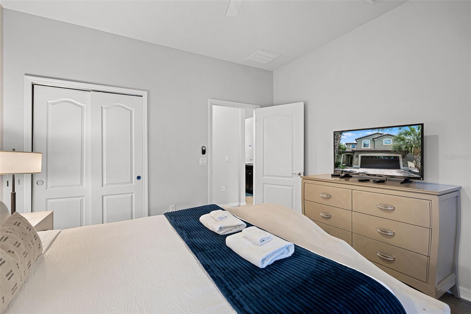 Image 29 of 64 For 8897 Rhodes Street