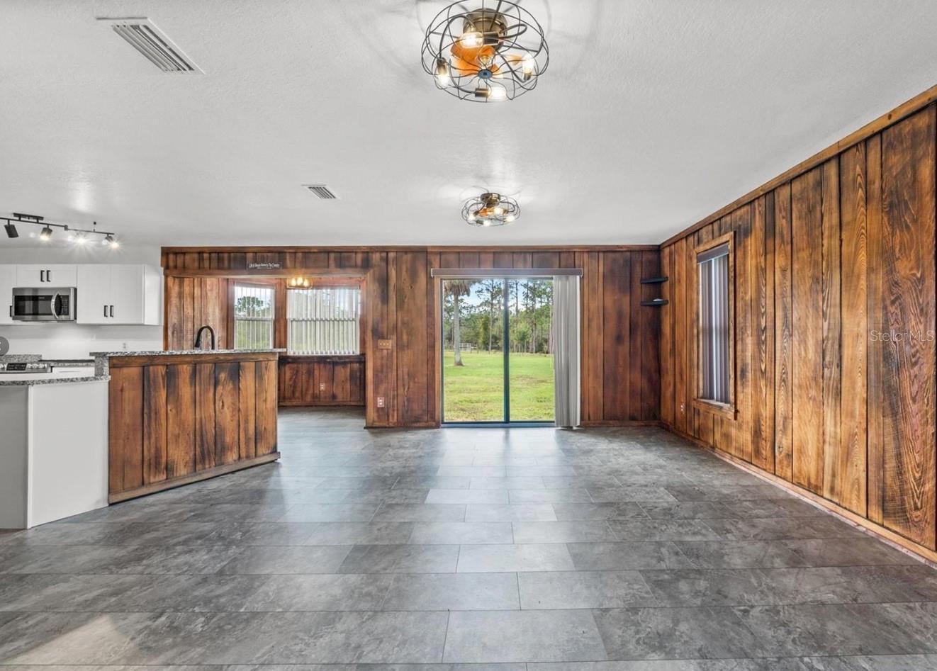 Image 11 of 41 For 965 Keen Road