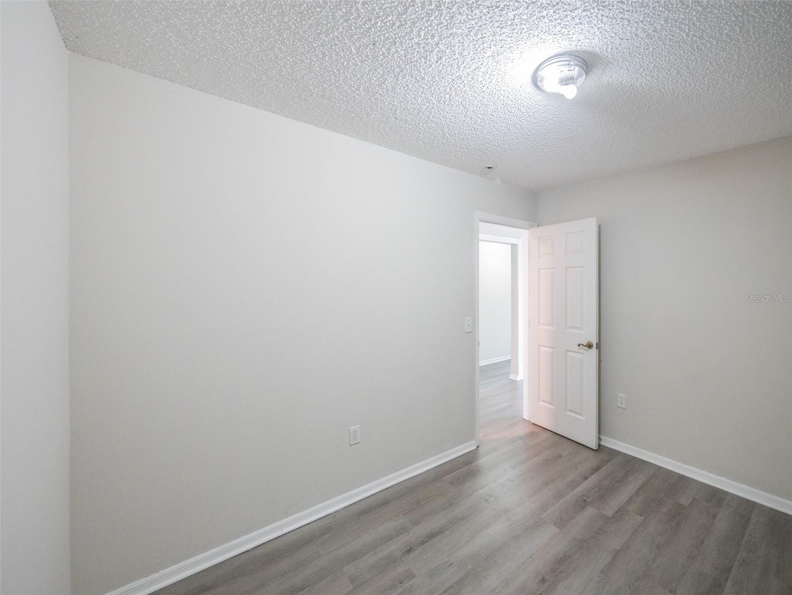Image 11 of 32 For 748 Mink Court