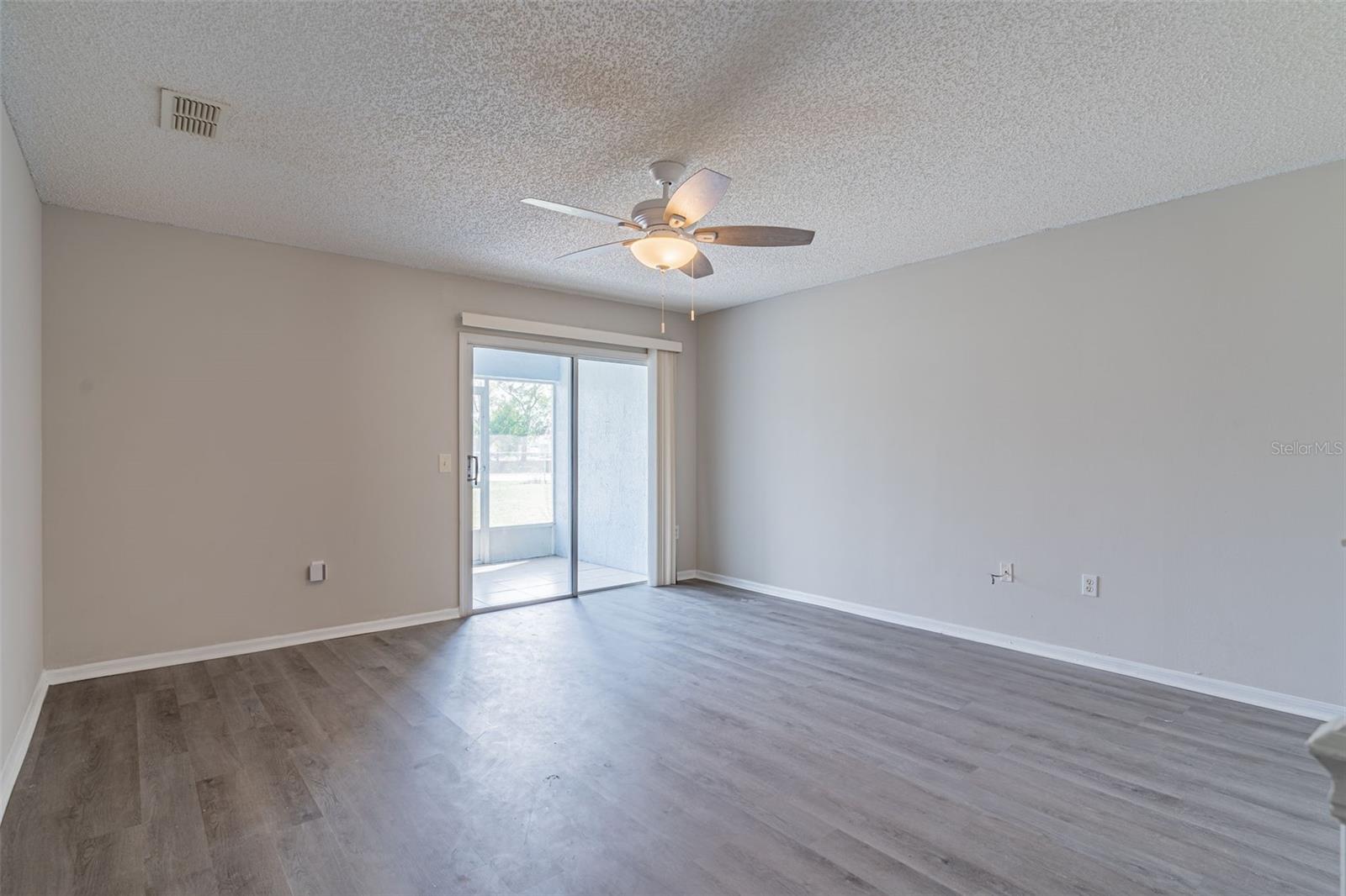 Image 6 of 32 For 748 Mink Court