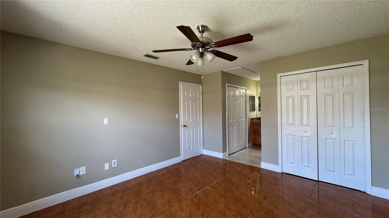 Image 13 of 21 For 2326 St Marteen Court