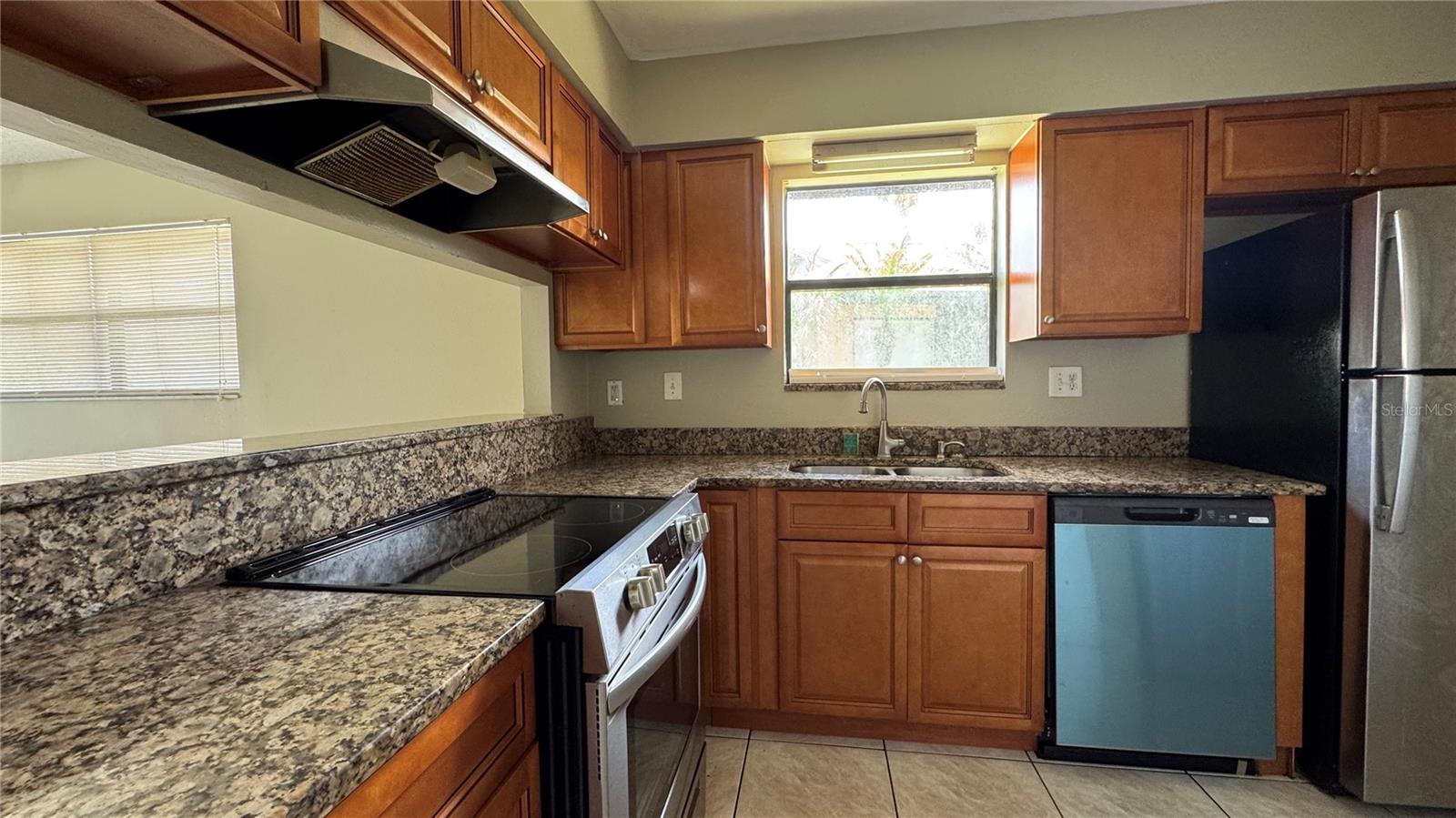Image 7 of 21 For 2326 St Marteen Court