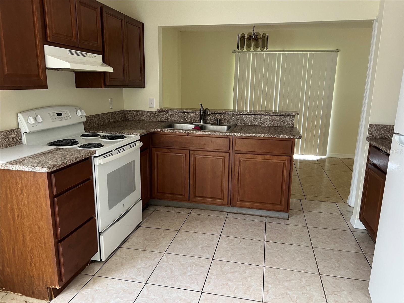 Image 4 of 9 For 761 Maderia Court