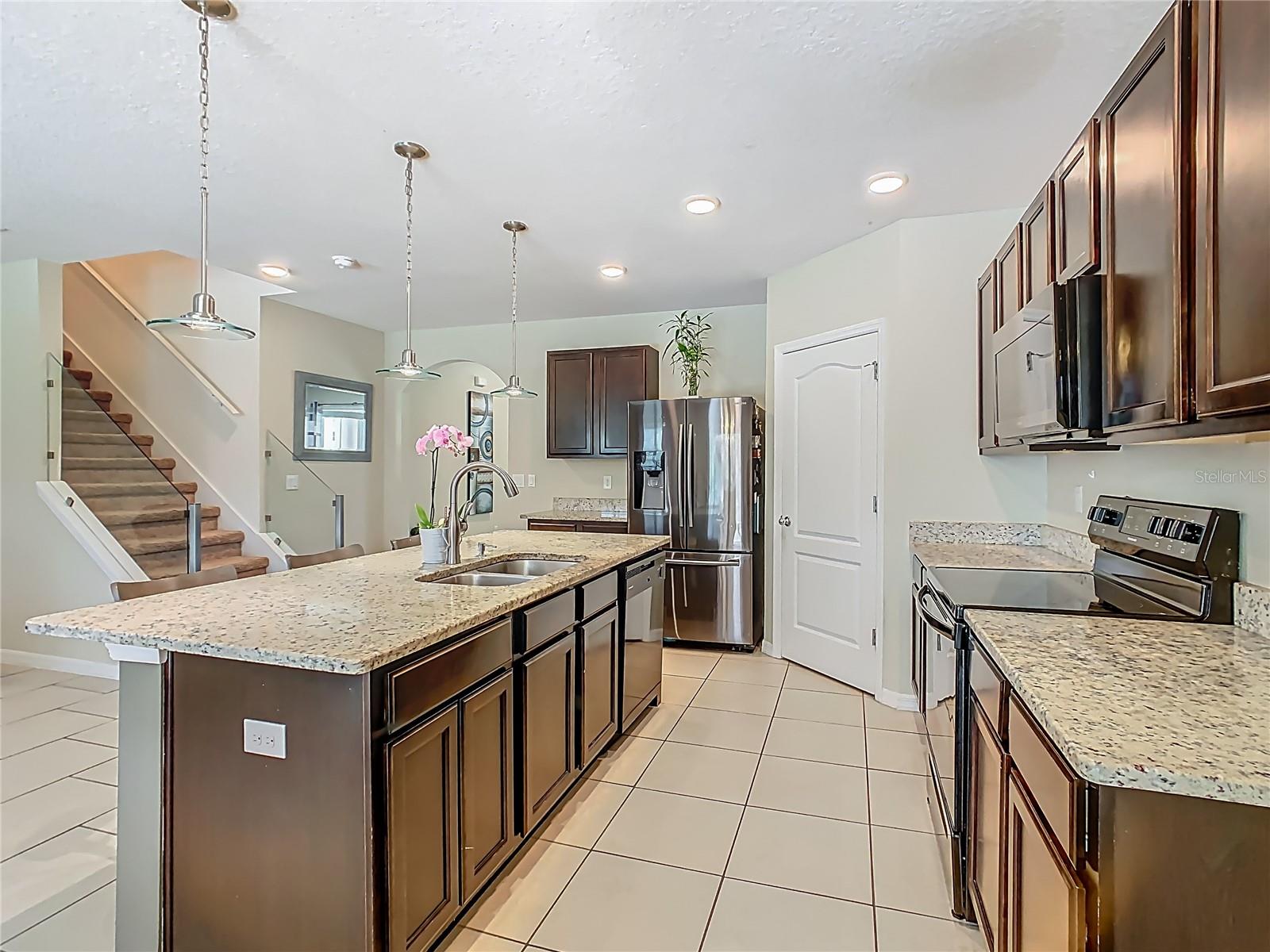 Image 18 of 72 For 209 Willow Bend Drive