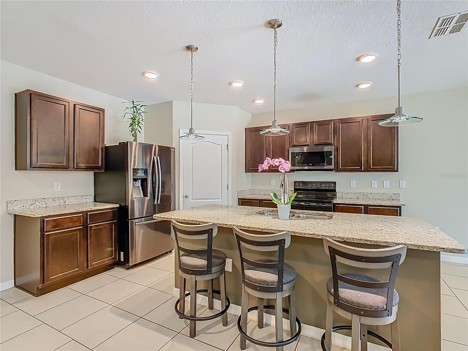 Image 20 of 72 For 209 Willow Bend Drive