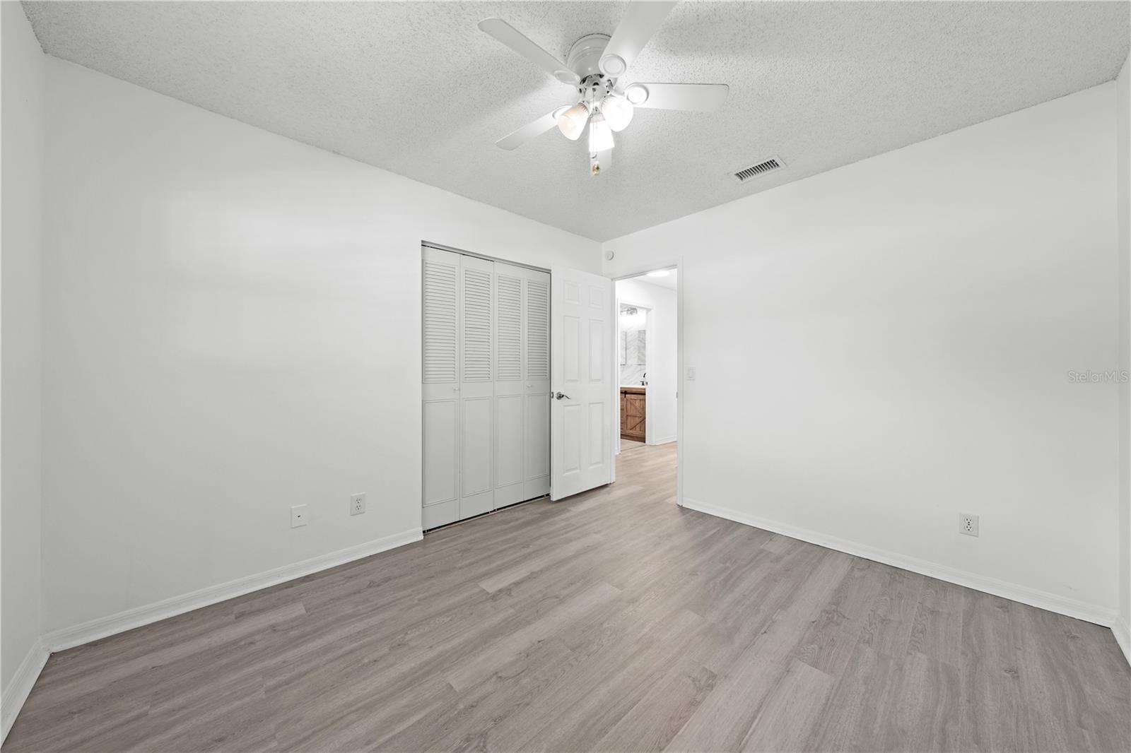 Image 21 of 48 For 4607 Pine Lake Drive