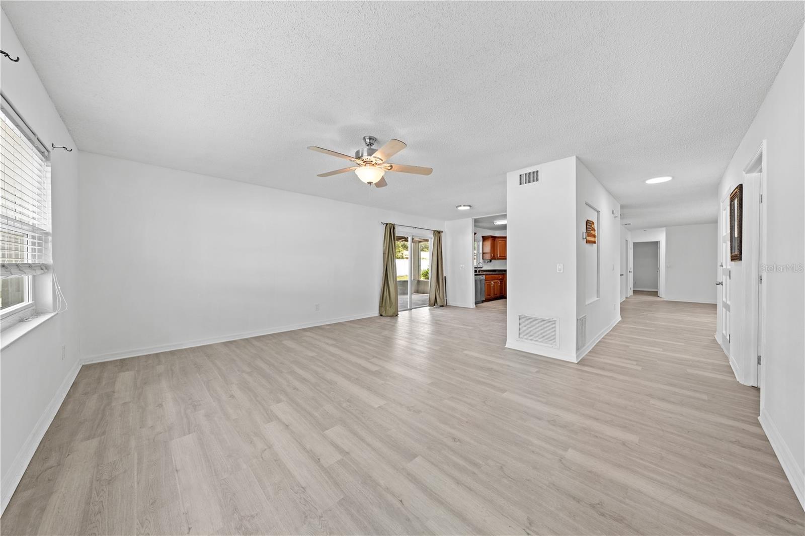 Image 27 of 48 For 4607 Pine Lake Drive