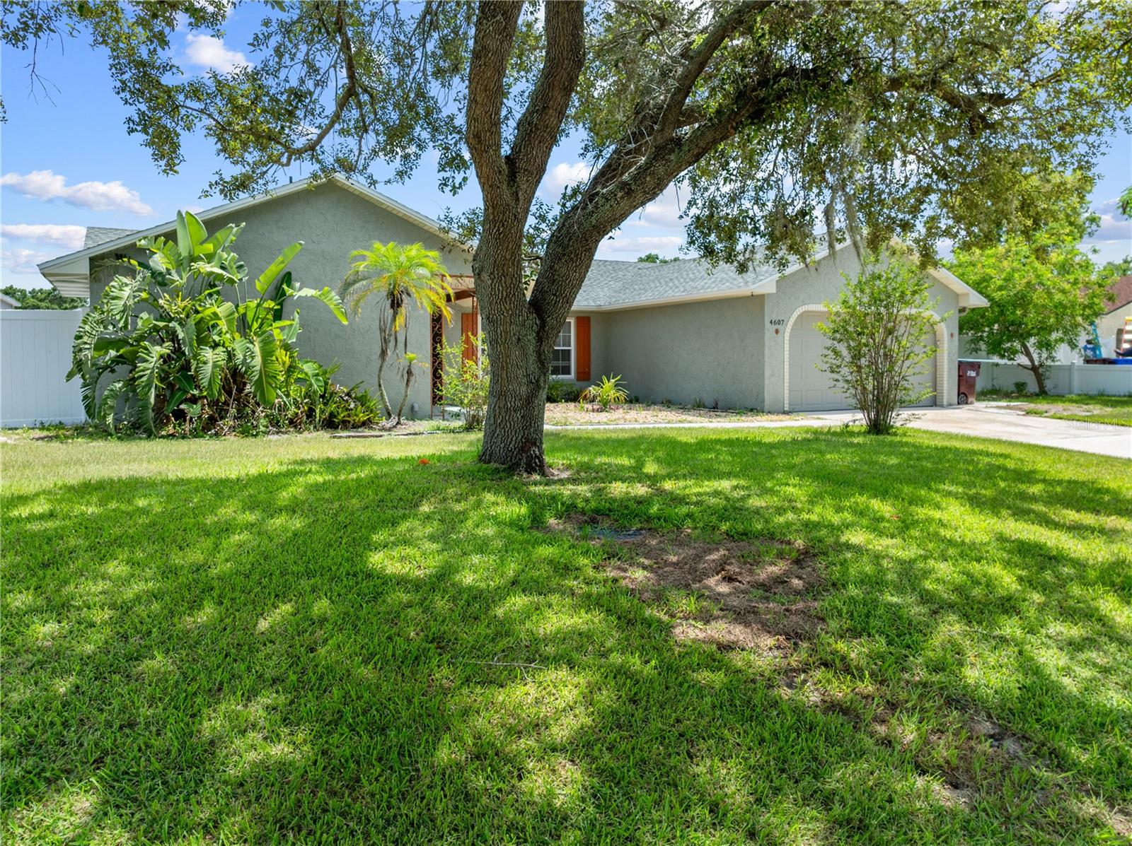 Image 4 of 48 For 4607 Pine Lake Drive