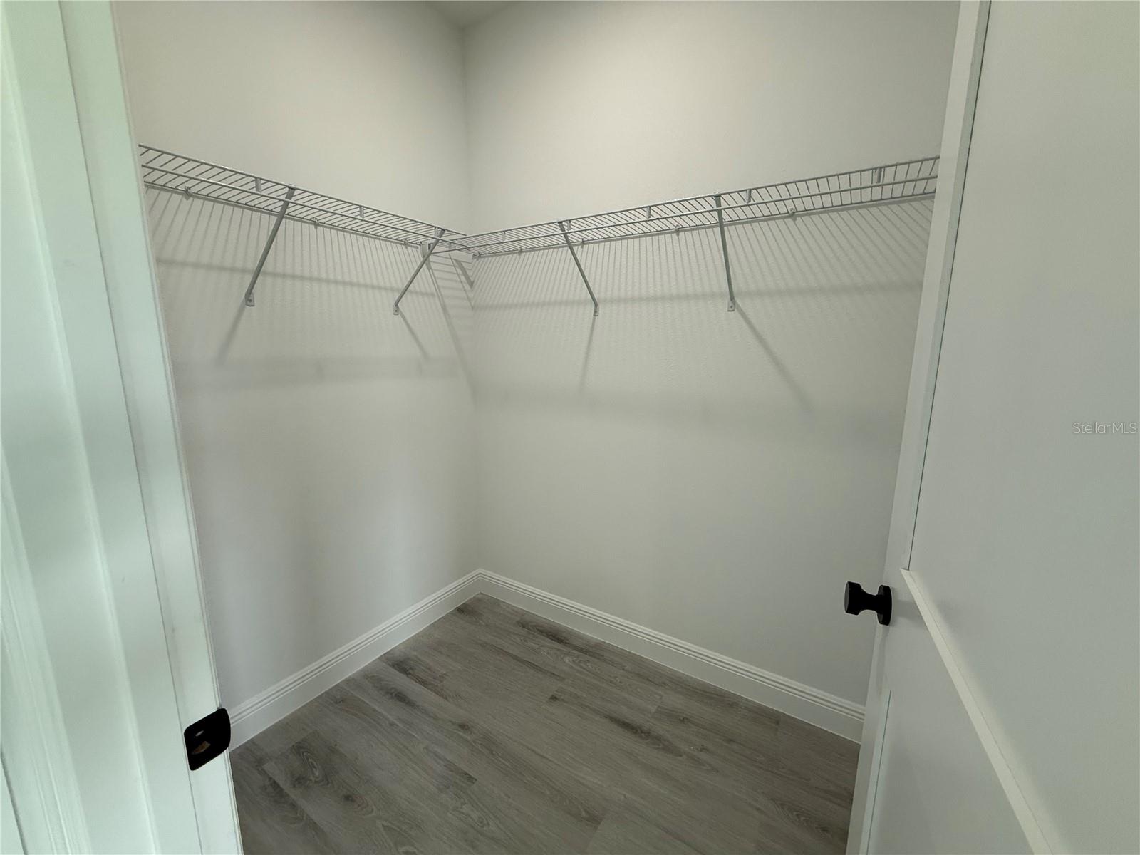 Image 11 of 13 For 701 Marion Oaks Trl
