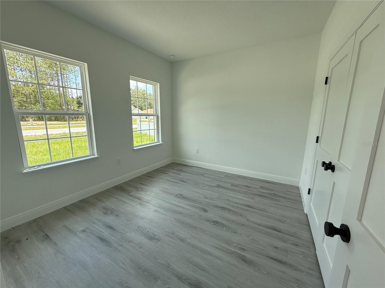 Image 6 of 13 For 701 Marion Oaks Trl