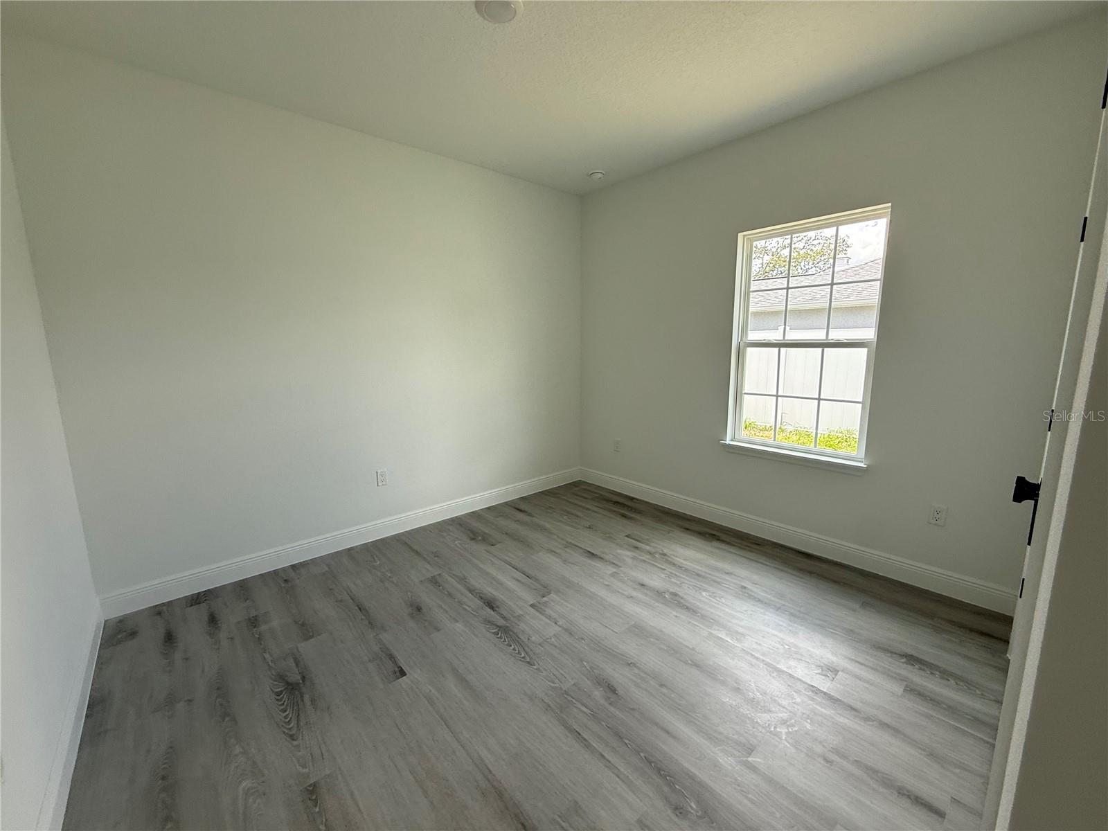 Image 7 of 13 For 701 Marion Oaks Trl