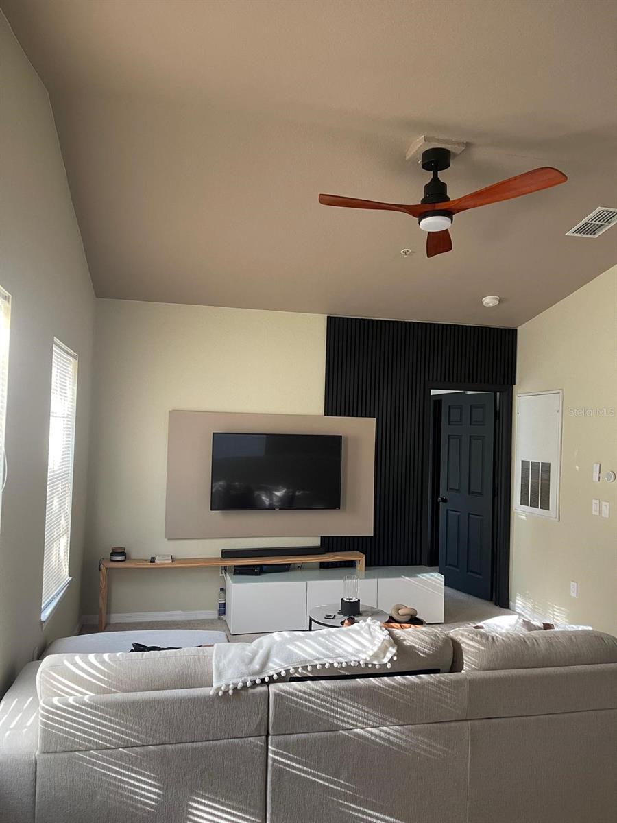 Image 5 of 28 For 854 Grand Regency Point 207