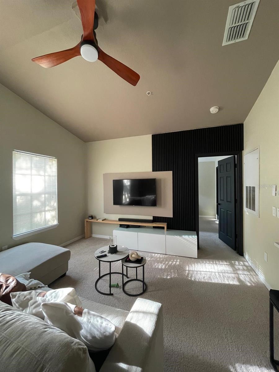 Image 6 of 28 For 854 Grand Regency Point 207