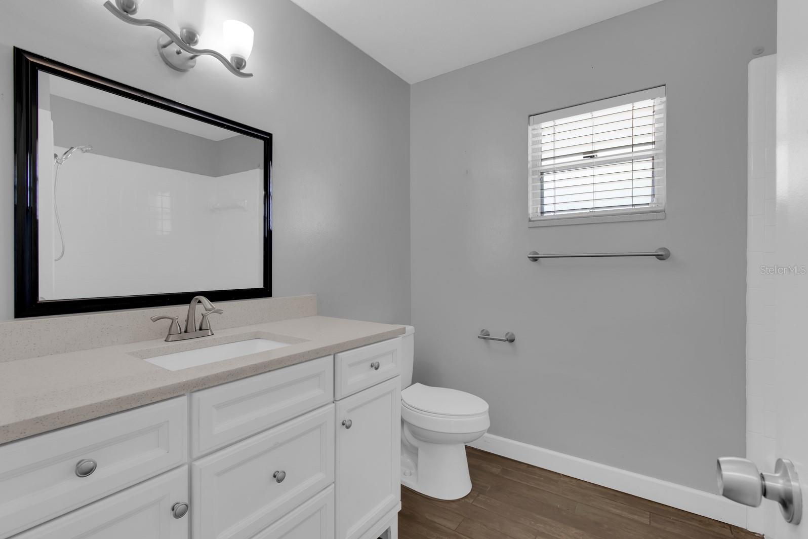 Image 20 of 30 For 203 Parkwood Lane