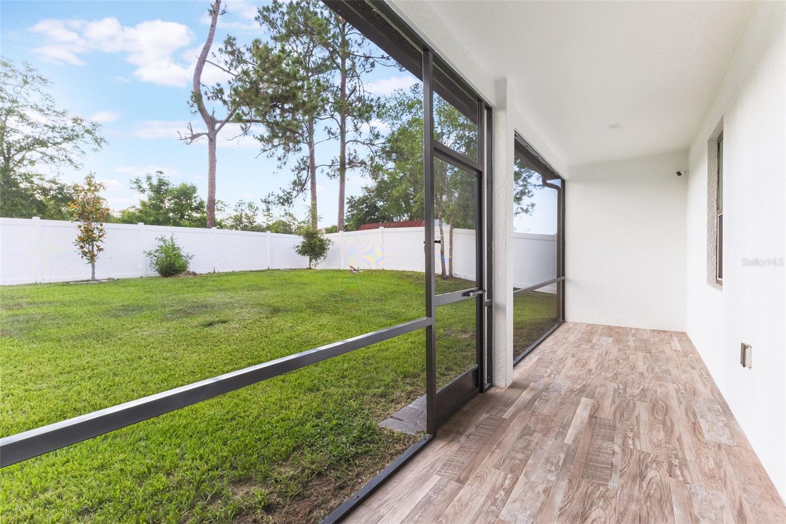 Image 16 of 19 For 2668 Coachman Drive