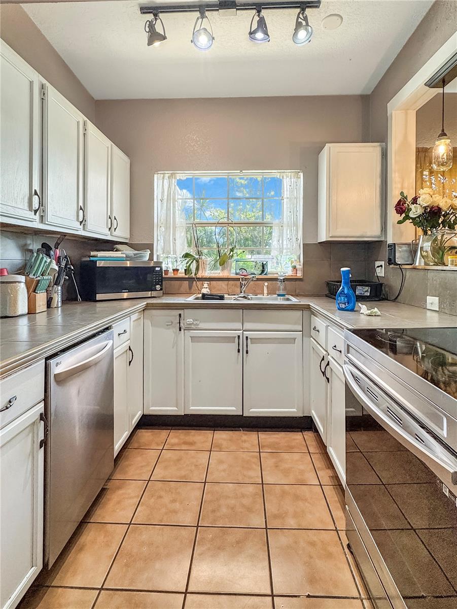Image 8 of 12 For 760 Bearcreek Drive