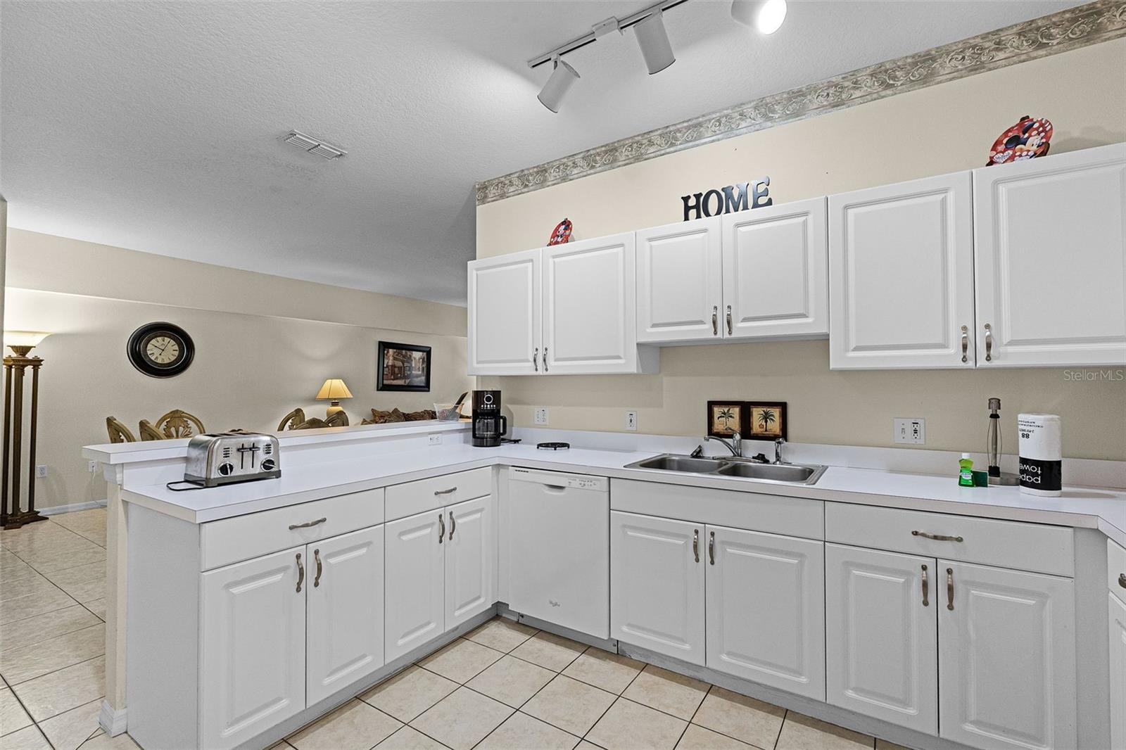 Image 8 of 34 For 3111 Sun Lake Court B