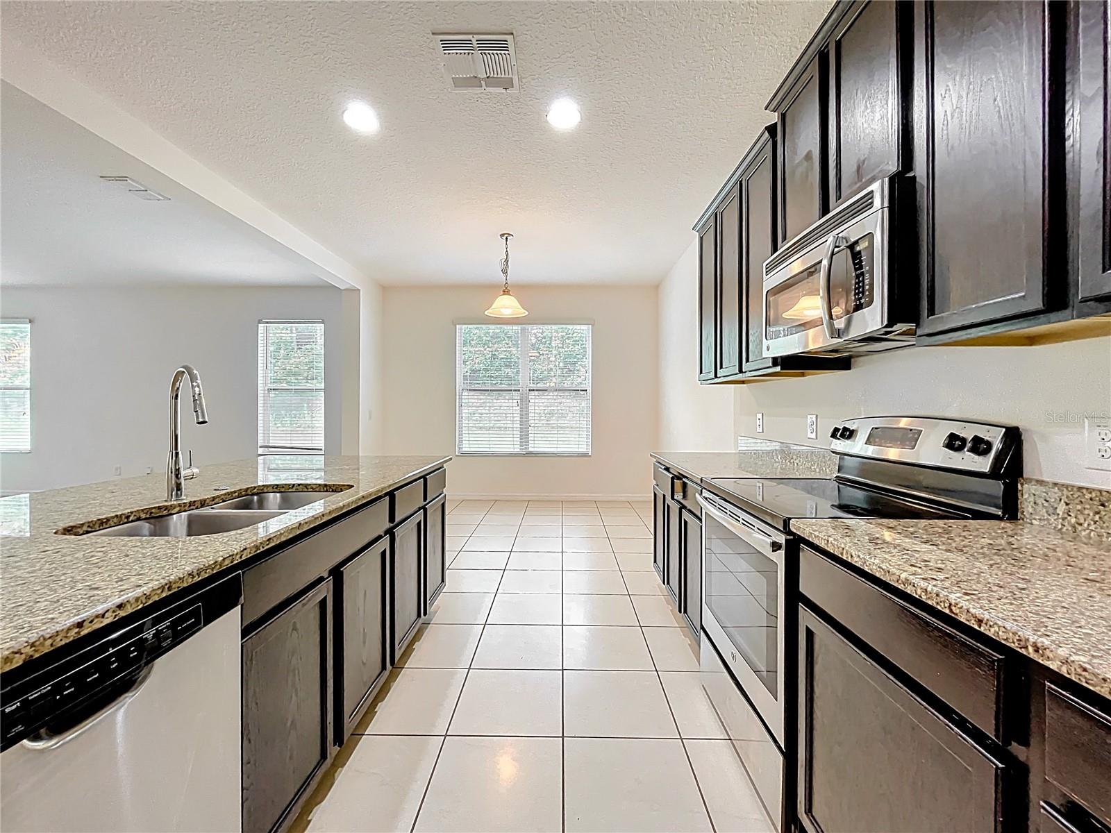 Image 15 of 49 For 771 Cavan Drive