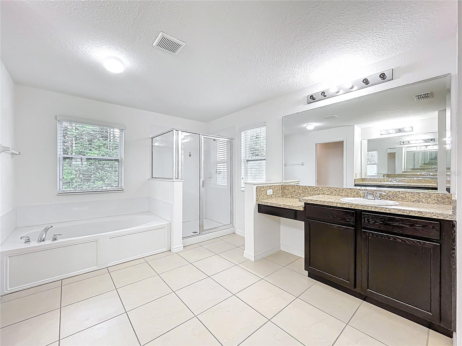 Image 23 of 49 For 771 Cavan Drive