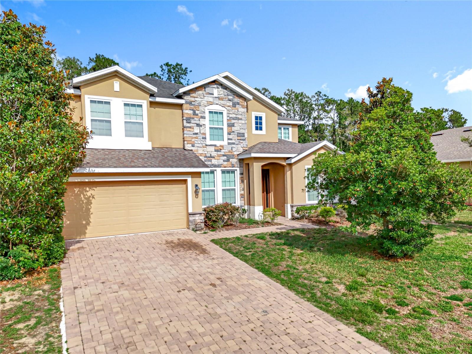 Image 3 of 49 For 771 Cavan Drive