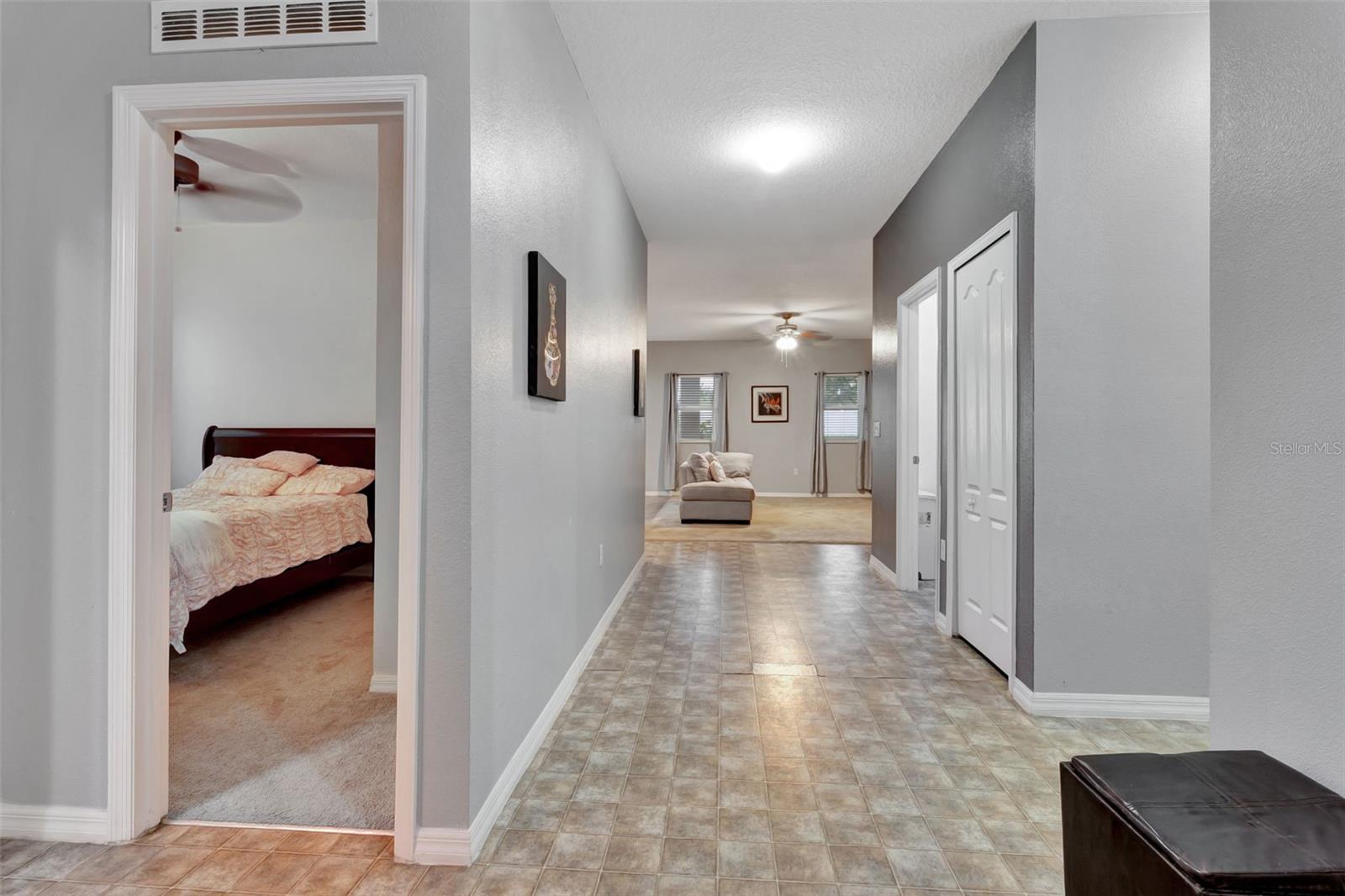Image 3 of 25 For 954 Revere Avenue