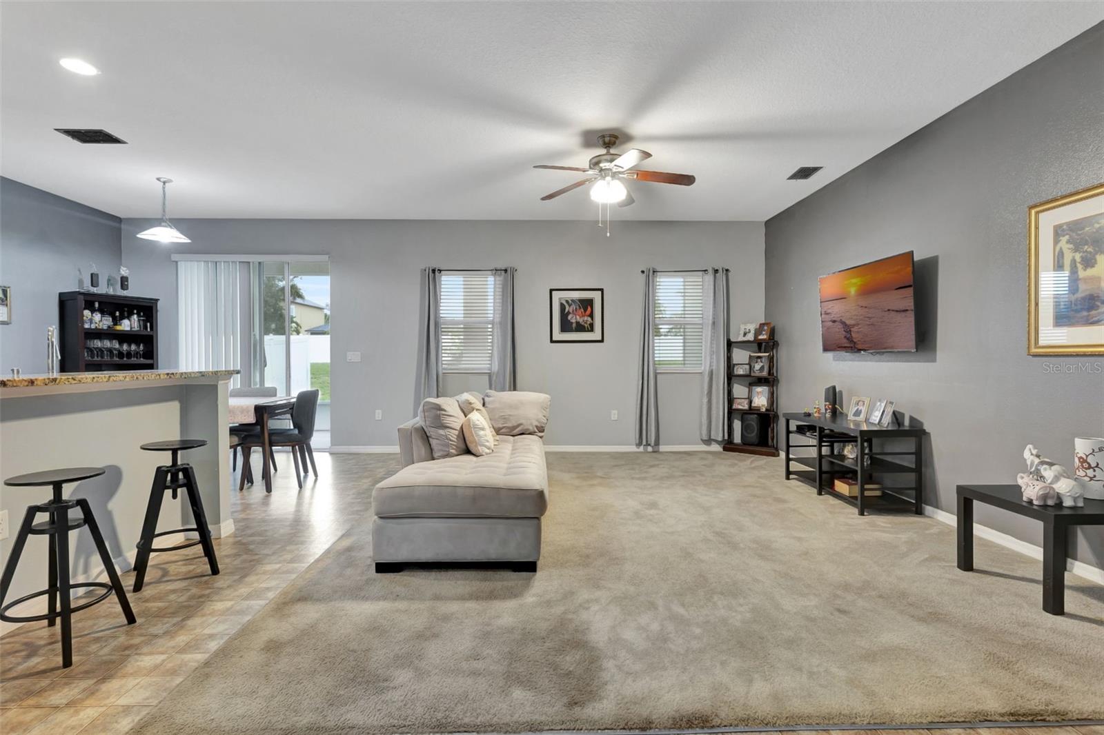 Image 4 of 25 For 954 Revere Avenue