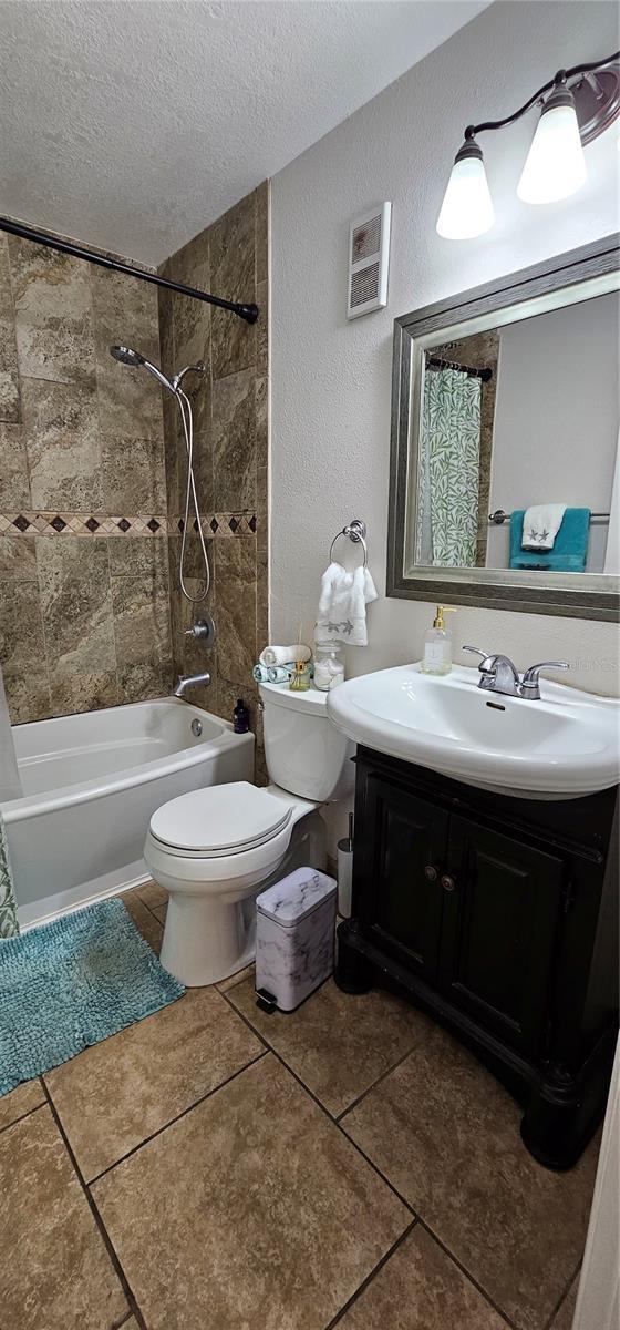 Image 10 of 24 For 8821 Coral Palms Court A