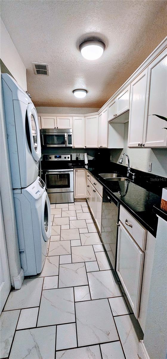 Image 13 of 24 For 8821 Coral Palms Court A