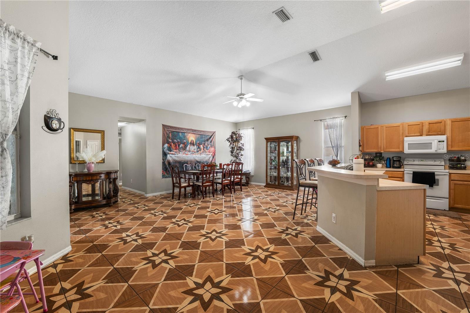 Image 11 of 50 For 4428 Winding River Drive