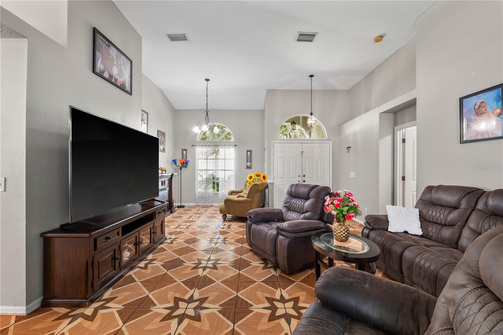 Image 4 of 50 For 4428 Winding River Drive
