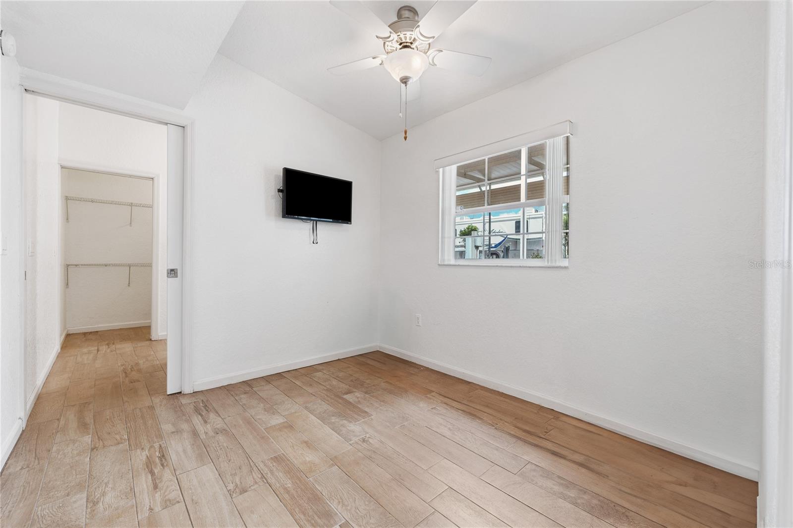 Image 15 of 26 For 2343 St George Drive