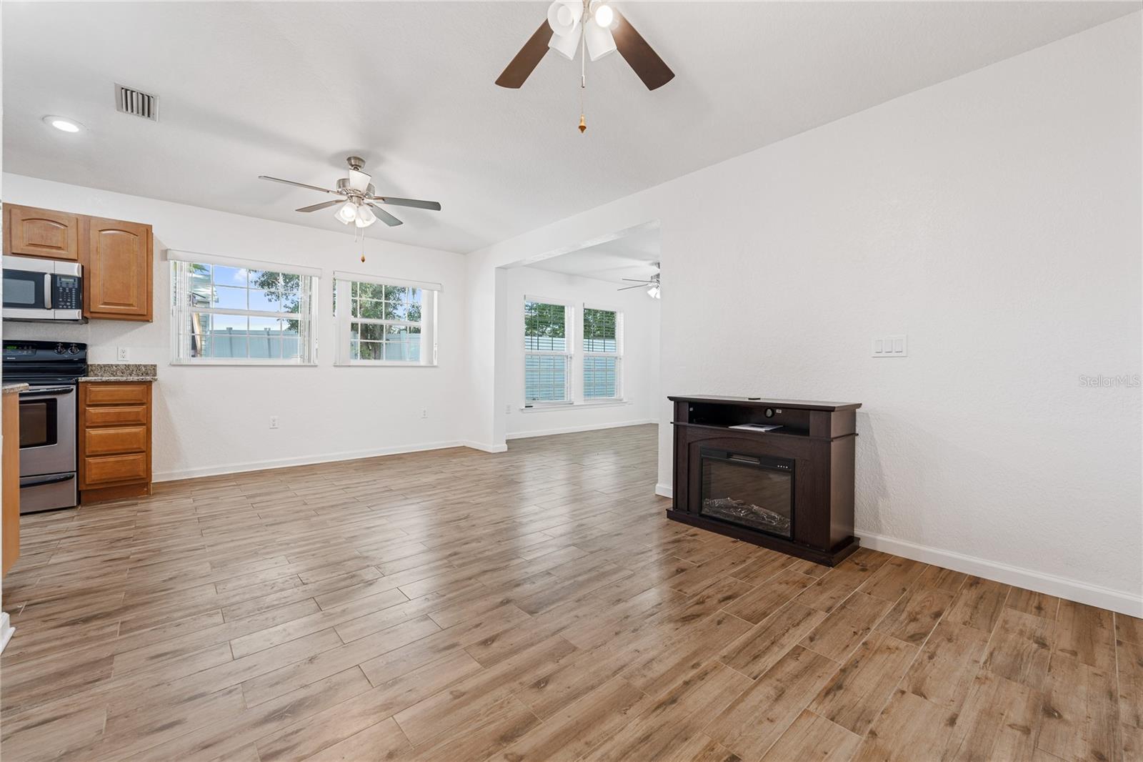 Image 5 of 26 For 2343 St George Drive