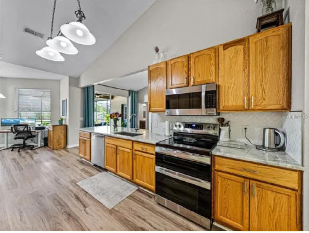 Image 10 of 42 For 301 Terranova Boulevard