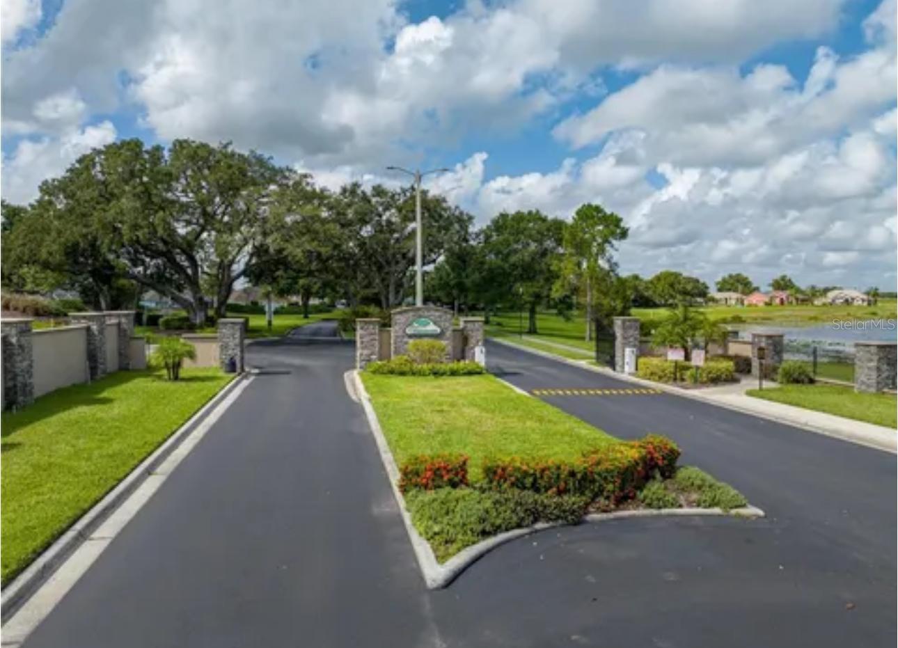 Image 16 of 42 For 301 Terranova Boulevard