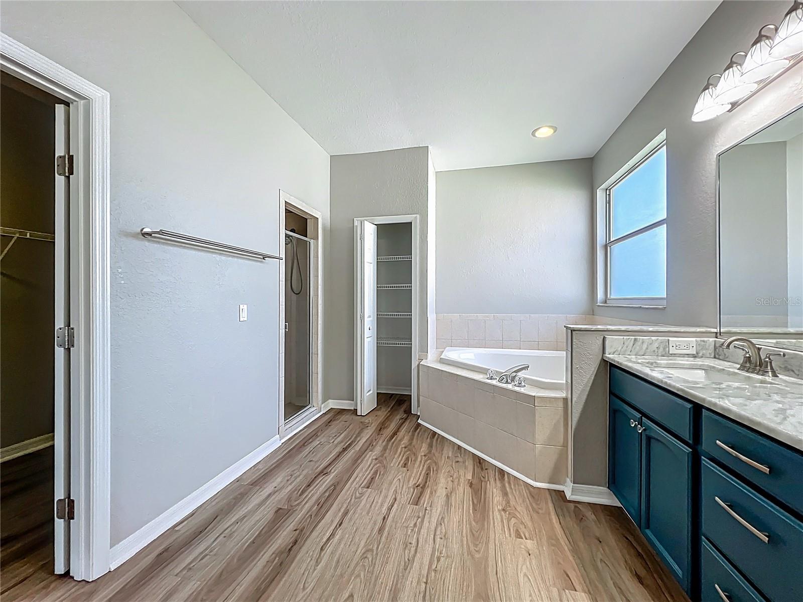 Image 18 of 42 For 301 Terranova Boulevard