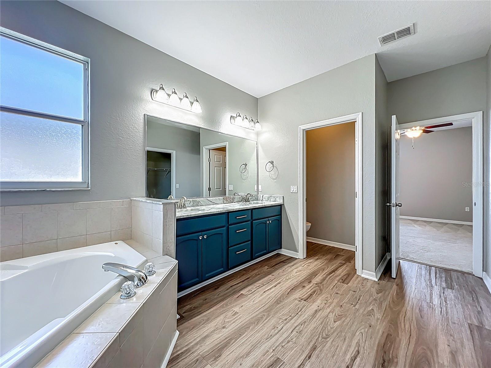 Image 19 of 42 For 301 Terranova Boulevard