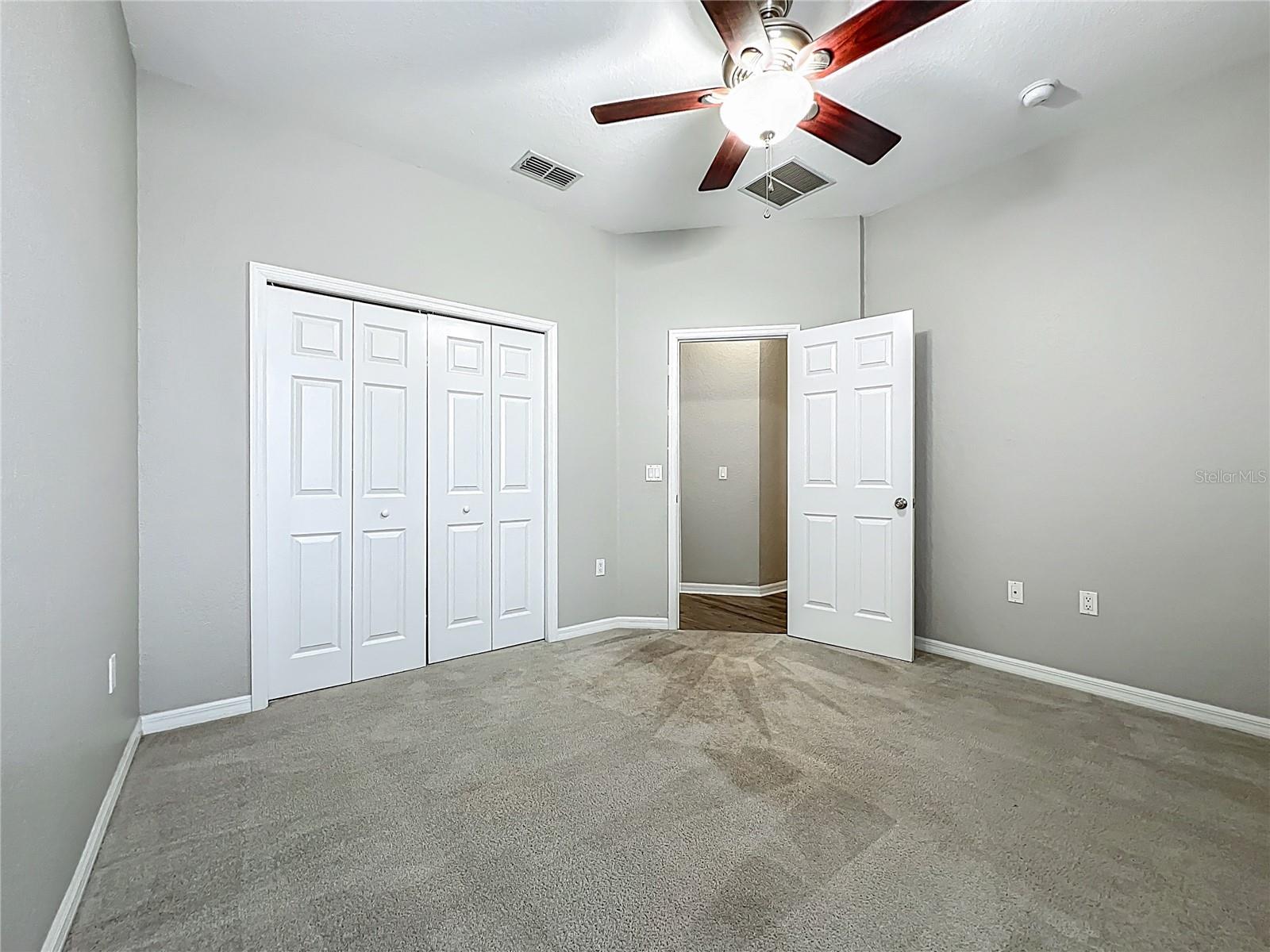 Image 22 of 42 For 301 Terranova Boulevard