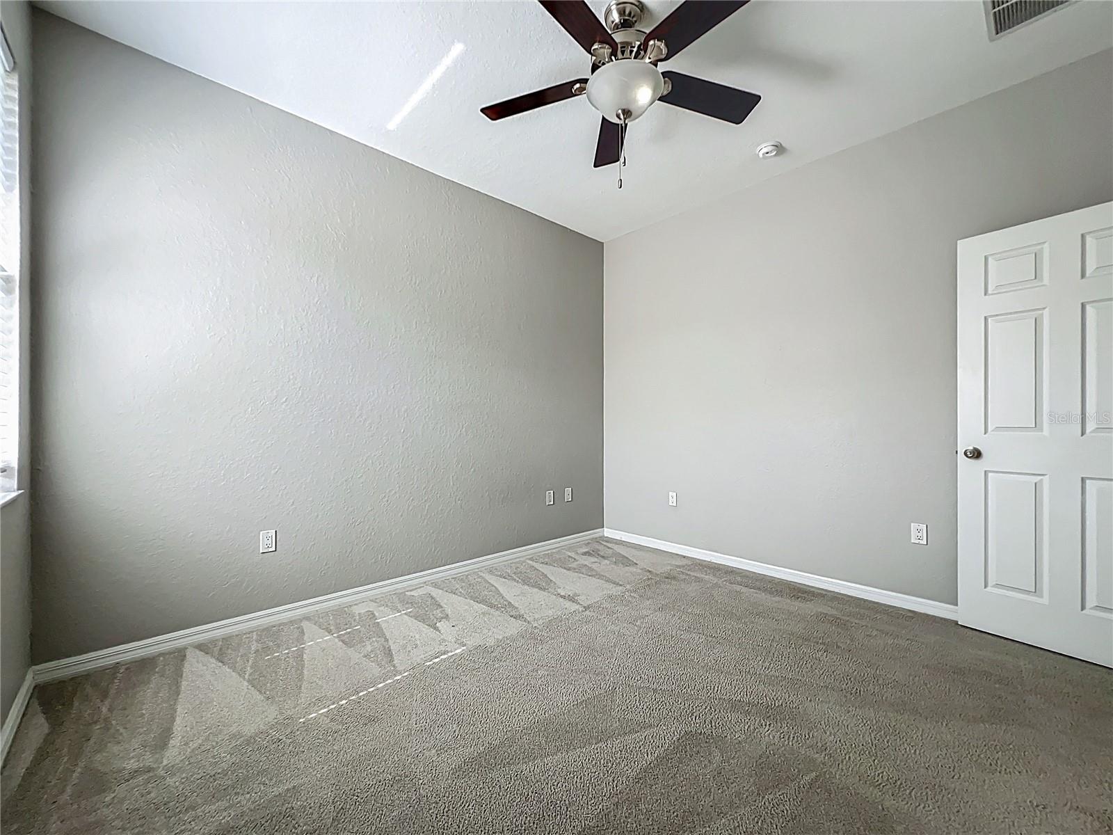 Image 27 of 42 For 301 Terranova Boulevard