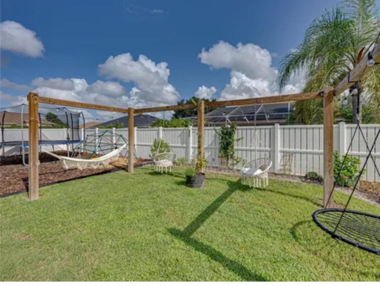Image 5 of 42 For 301 Terranova Boulevard