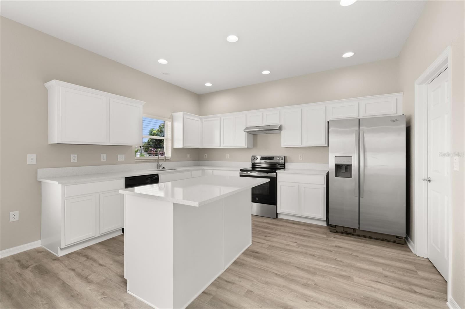 Image 11 of 44 For 1037 Brenton Manor Drive