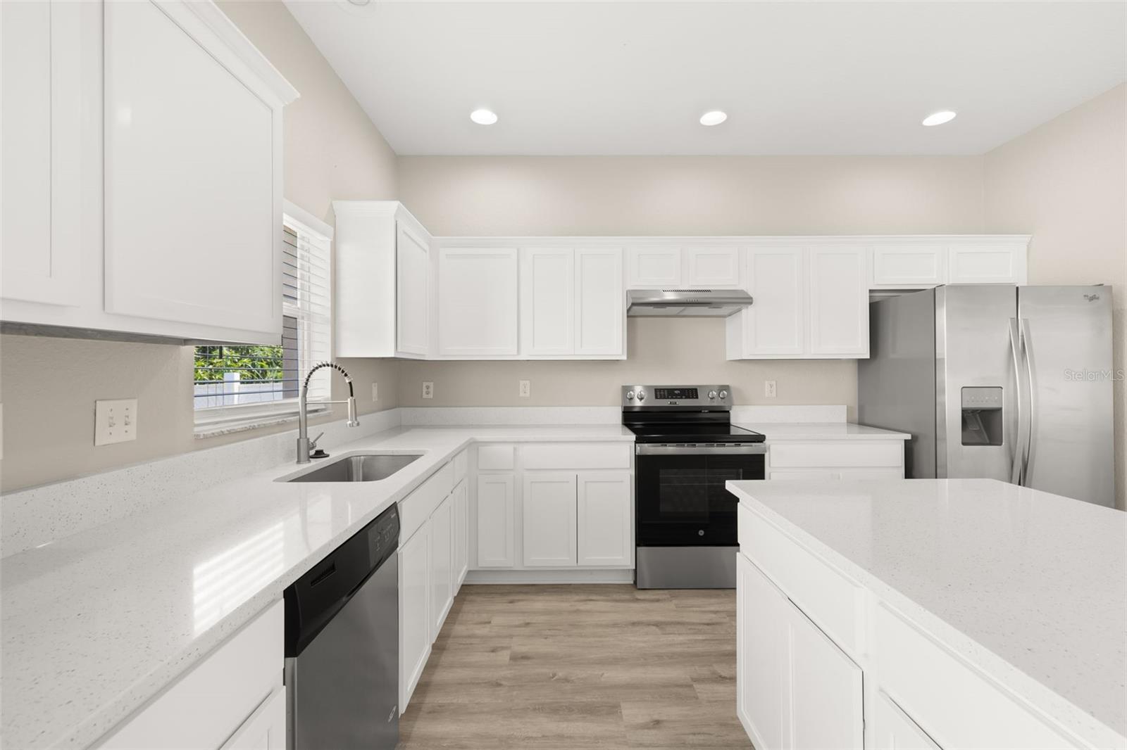 Image 15 of 44 For 1037 Brenton Manor Drive