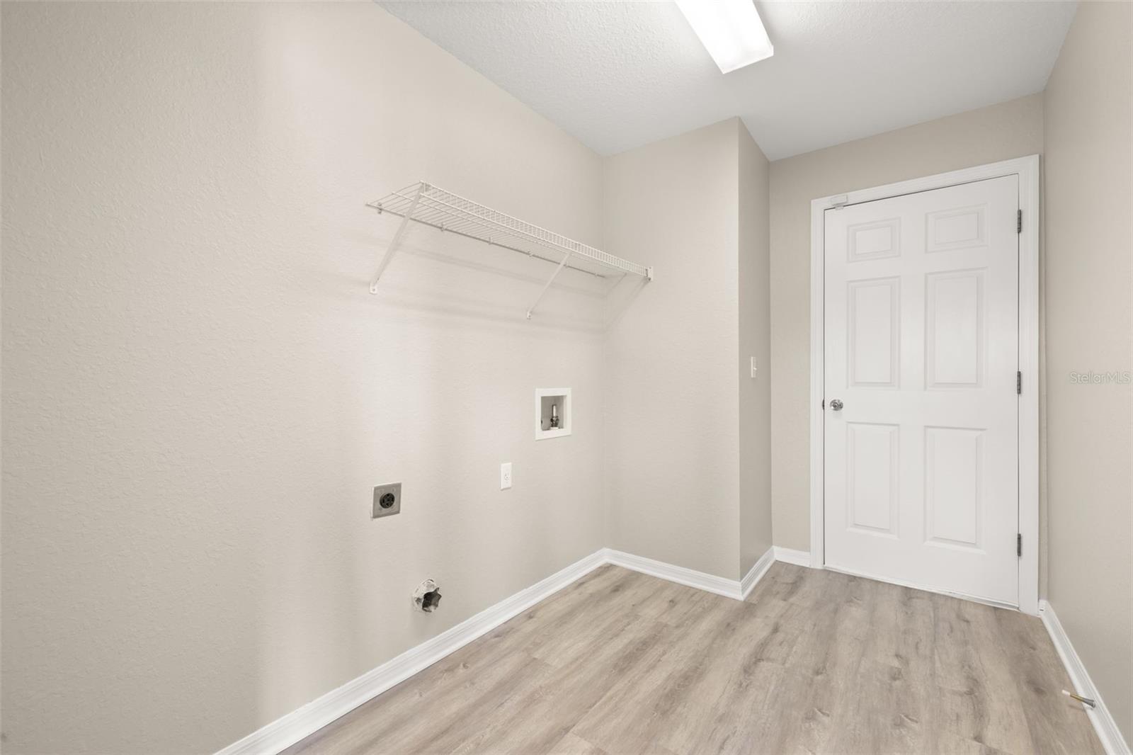 Image 17 of 44 For 1037 Brenton Manor Drive