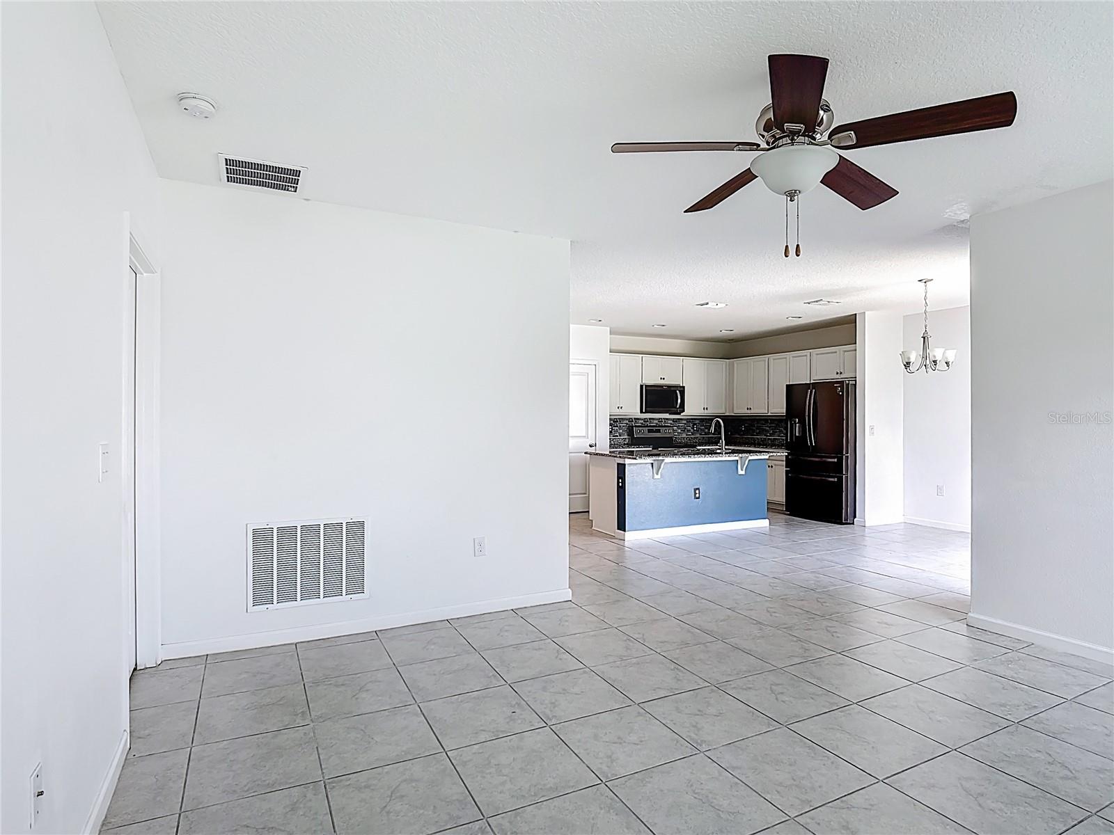 Image 20 of 44 For 450 Taft Drive